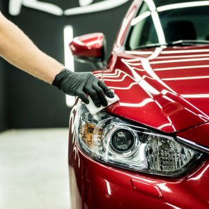 Keraaminen pinnoitus suojaa autosi maalipintaa